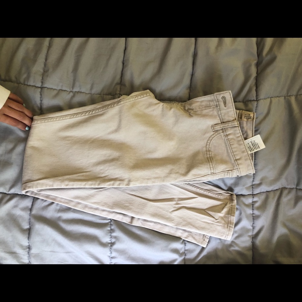 Hollister khakis size 3